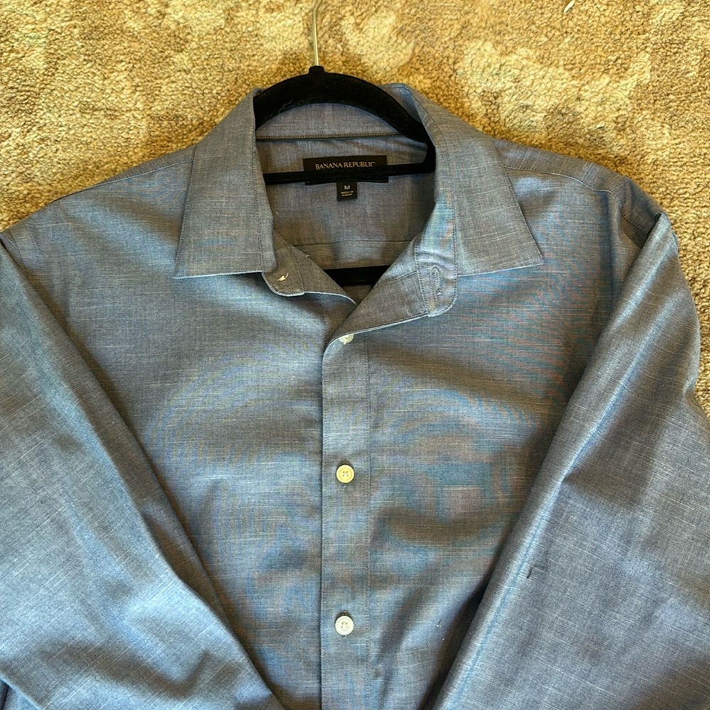 Medium non iron Banana Republic shirt. Worn once